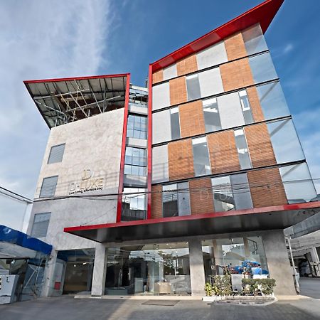D-Luxe Hotel Kochi Exterior photo