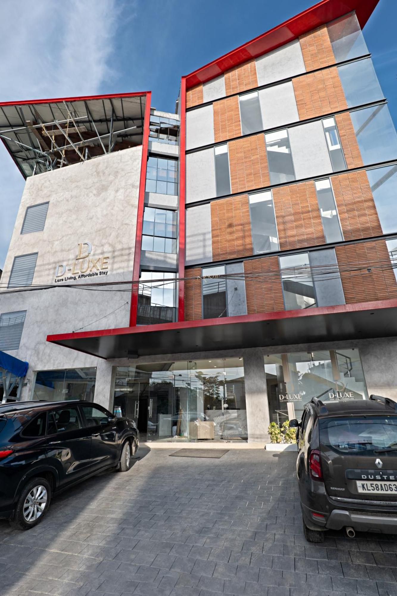 D-Luxe Hotel Kochi Exterior photo
