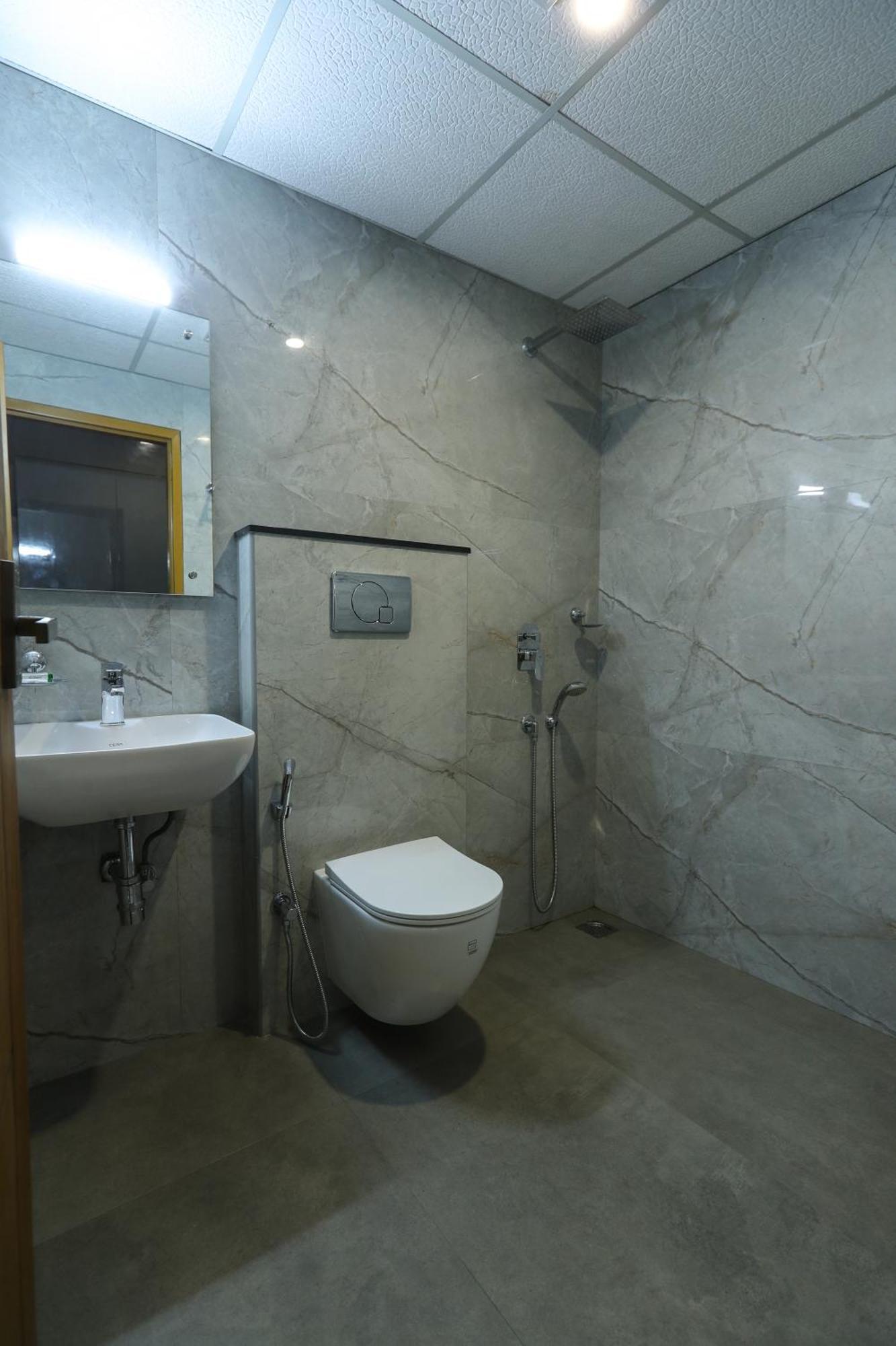 D-Luxe Hotel Kochi Exterior photo